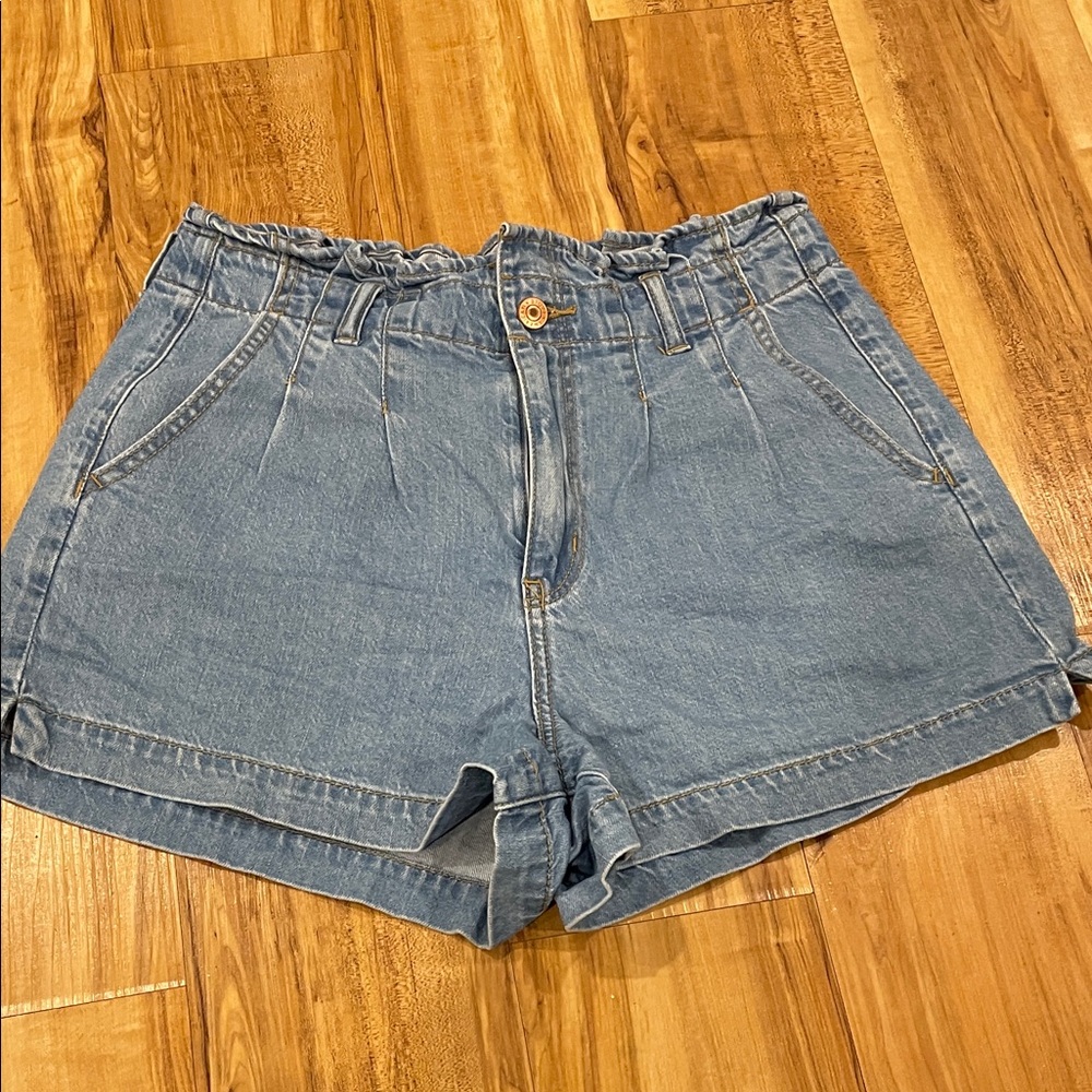 American Eagle Outfitters Light Wash Blue Jean “Mom” Shorts